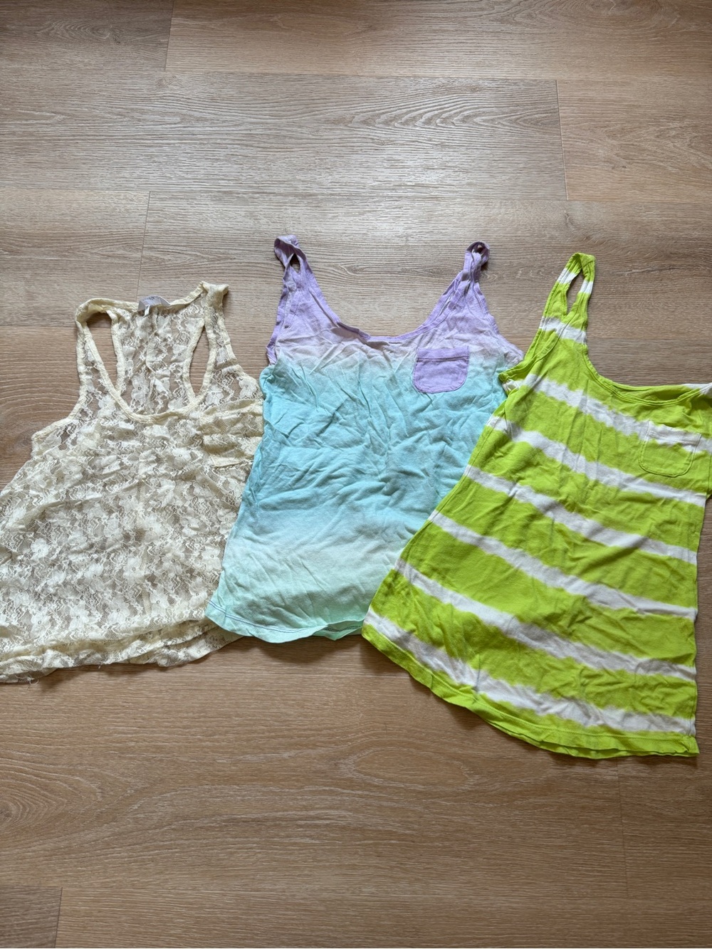 Kirra Bundle of Three Tank Tops All Size Extra Small